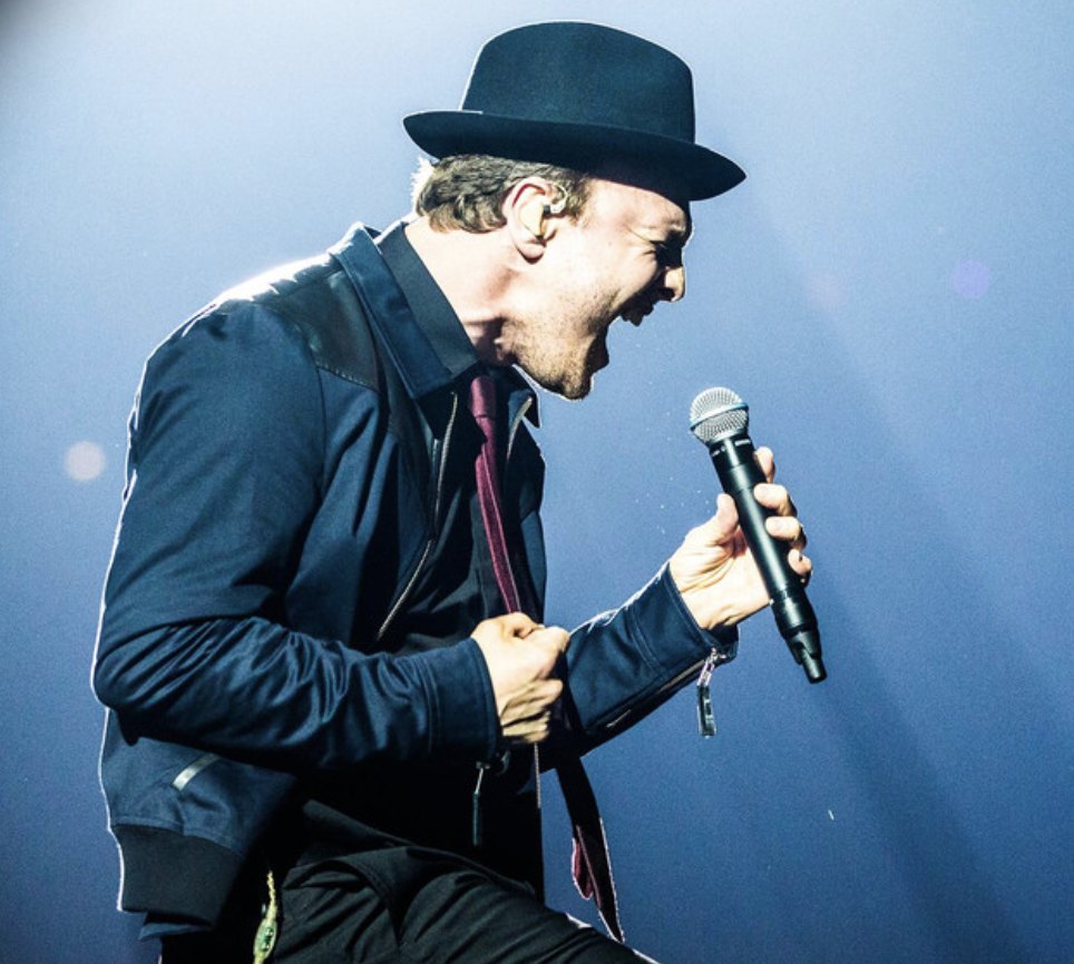 Gavin DeGraw gir alt på scenen.