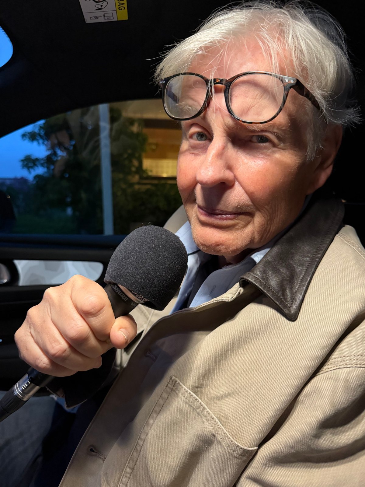 Plan B: Tom Mathisen med mikrofonen i bilen på vei til Herr Nilsen.